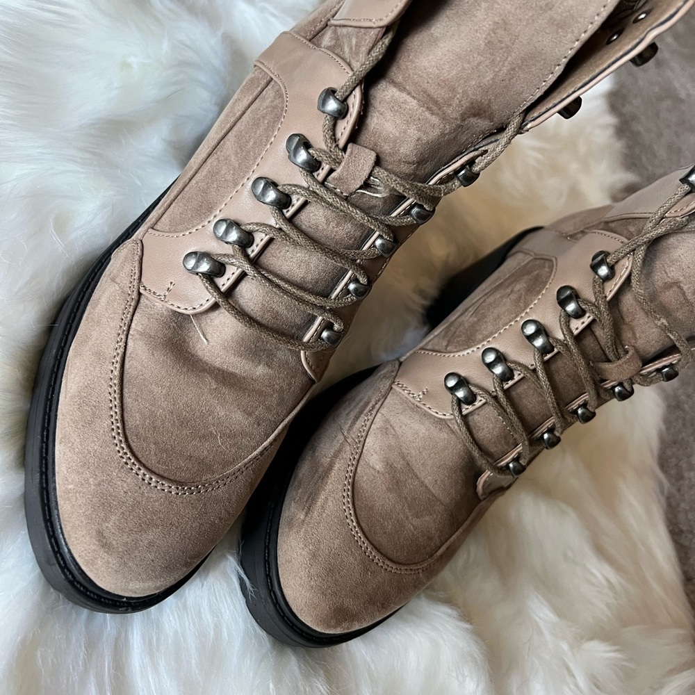 Heeled boots